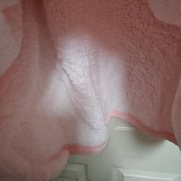 Cozy Pink Overside Hooded Women Sweater - Picture 5 of 5